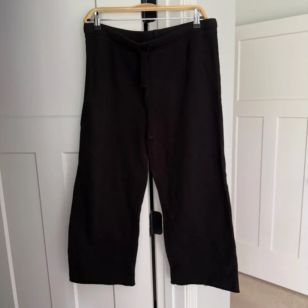 Frank & Eileen CATHERINE 24" Favorite Sweatpants Triple Fleece Black - Image 2