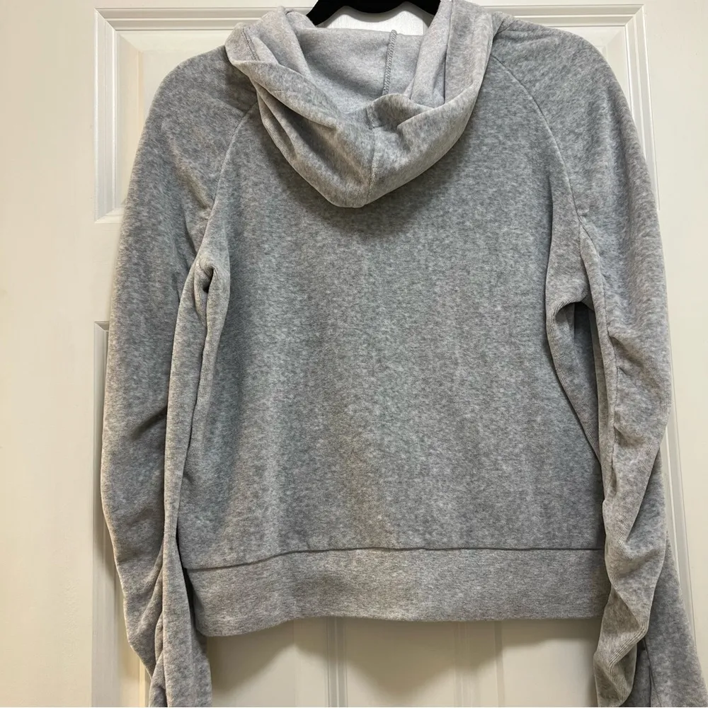 MICHAEL Michael Kors Gray Velour Hooded Sweatshirt Size Medium - Image 2