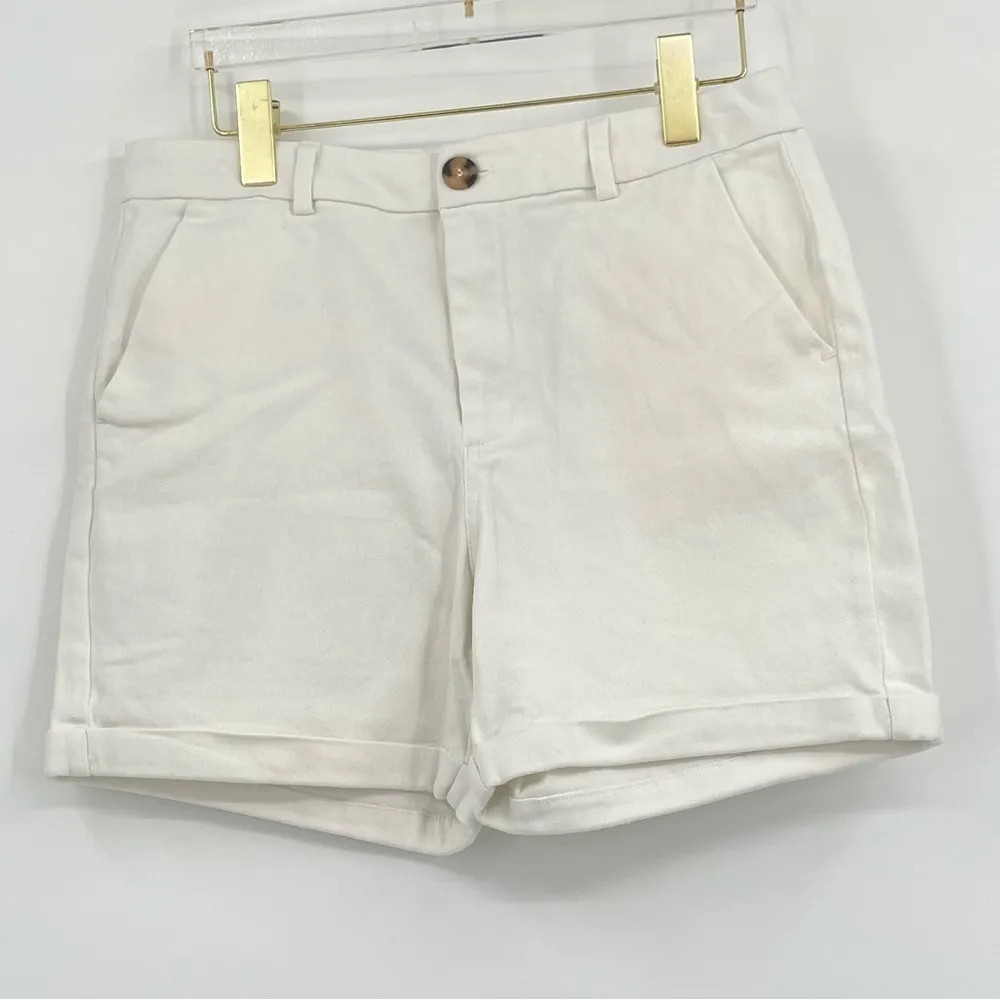 Three Dots Sonoma Shorts in White Size Medium NEW - Image 2
