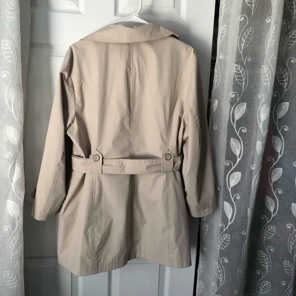 Totes Women's belted Trench Coat women size XL - Image 6