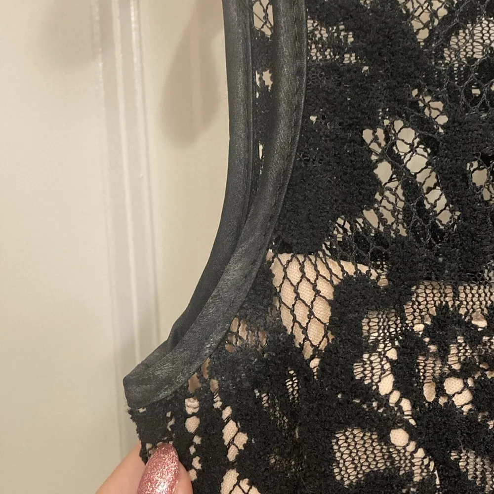 Betsey and Adam Black and Nude Lace Formal Dress - Image 5