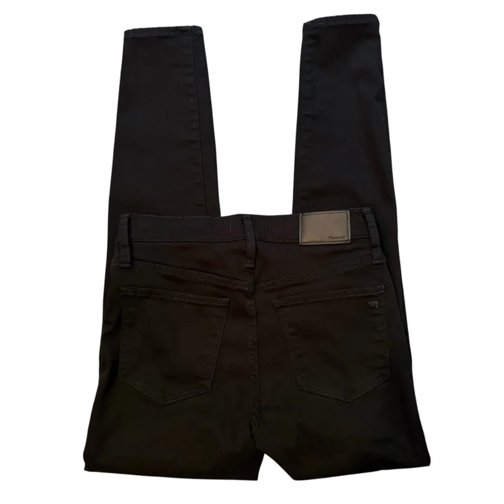 9" Mid-Rise Skinny Jeans in Stay Black, Sz 26 - Image 8