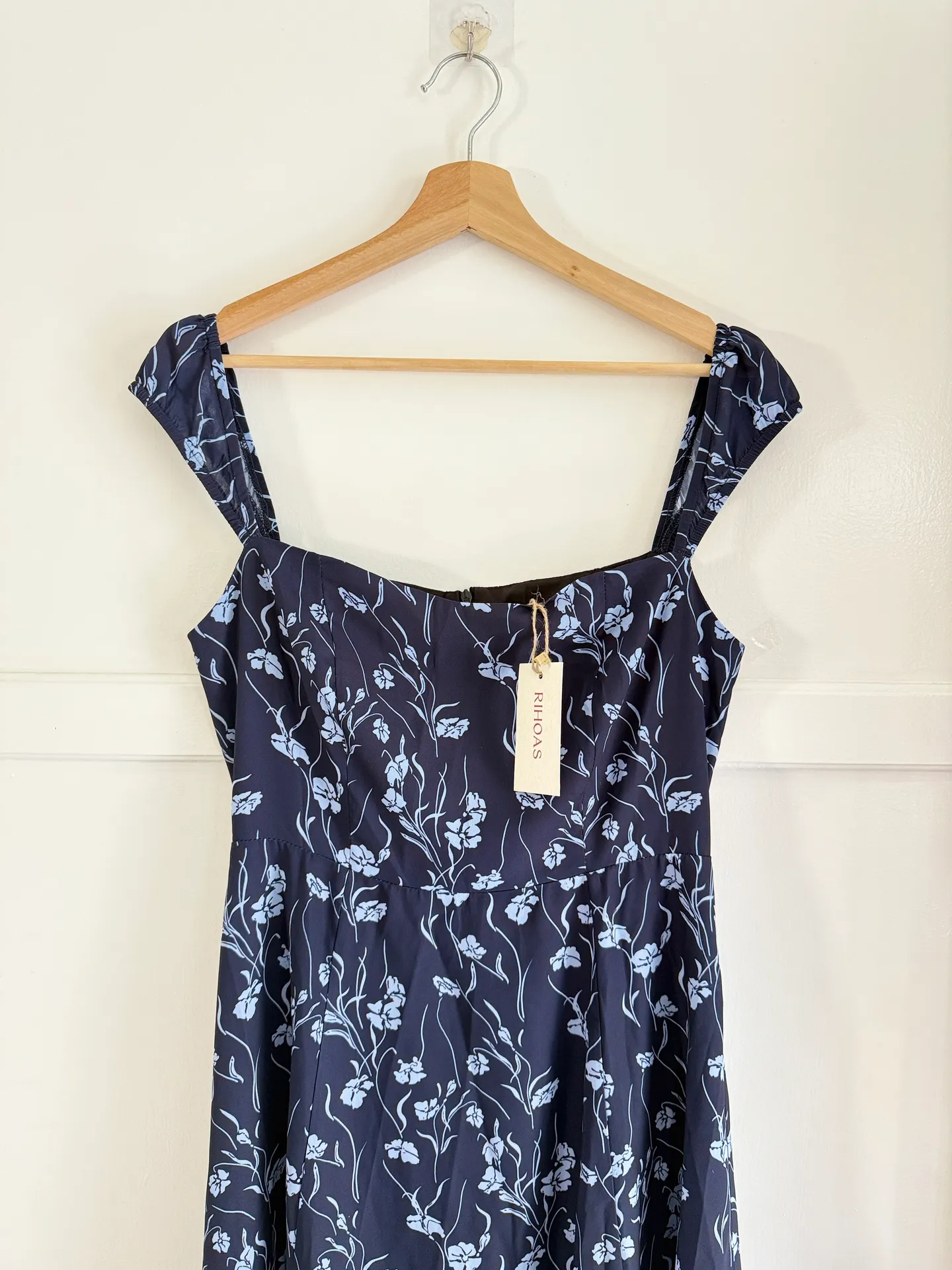 Rihoas Navy Floral Sweetheart Neck Midi Dress Blue - Image 11