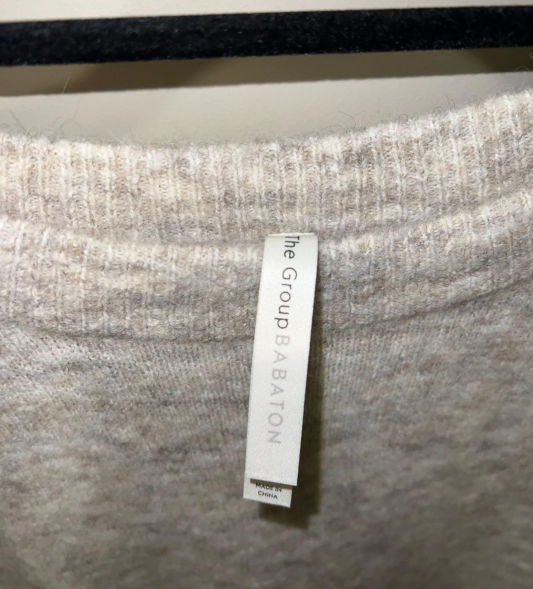 Aritzia Babaton Wool Sweater - Image 4