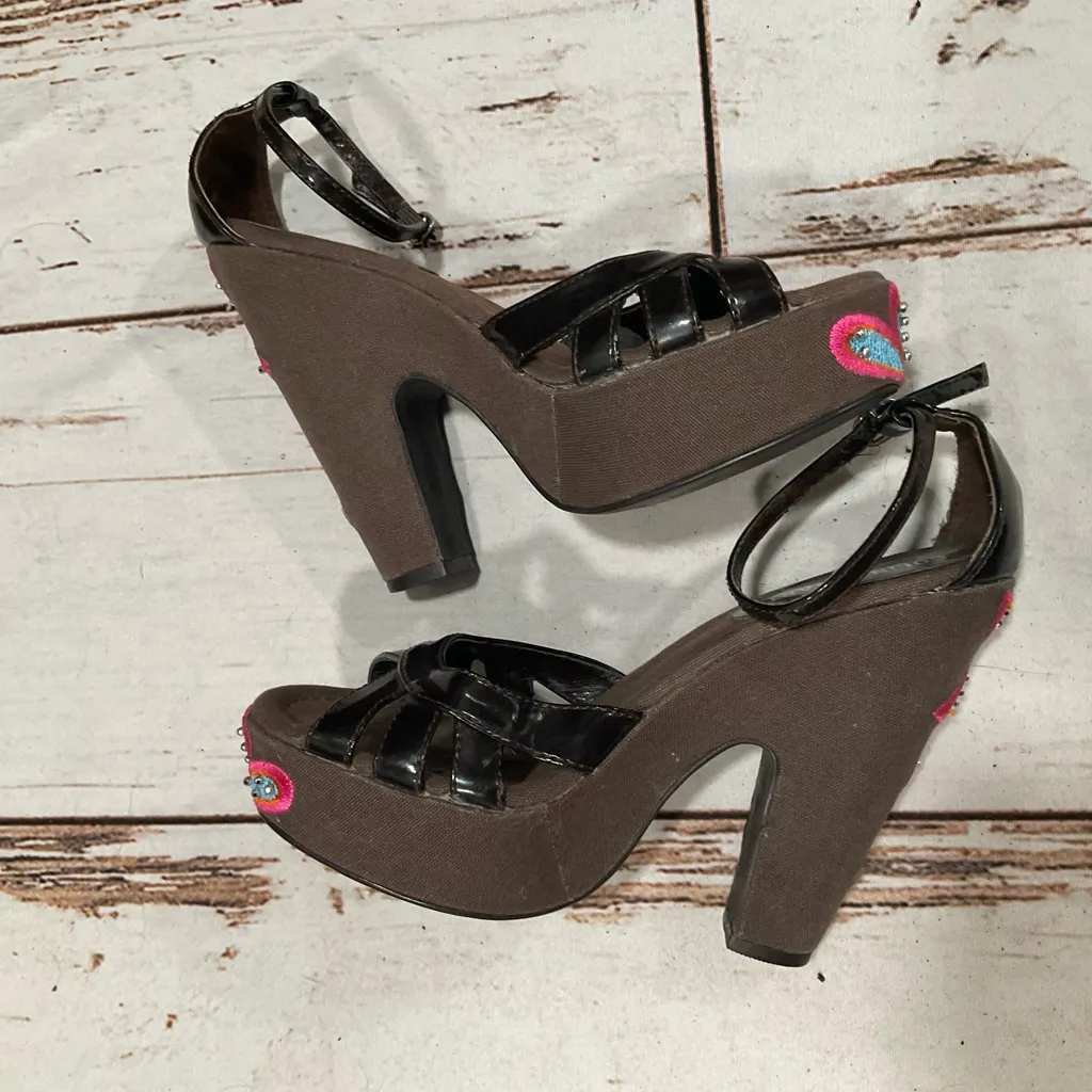 COLIN STUART EMBROIDERED FLORAL WITH BEADS PLATFORM HEELS - Image 12