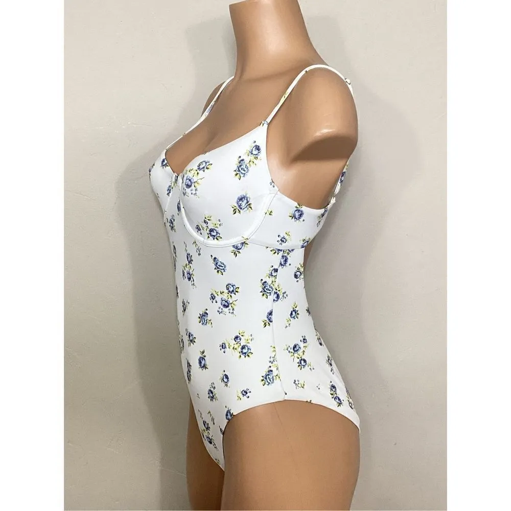 New. AQUA low cut floral swimsuit. Retails $98 Medium - Image 5