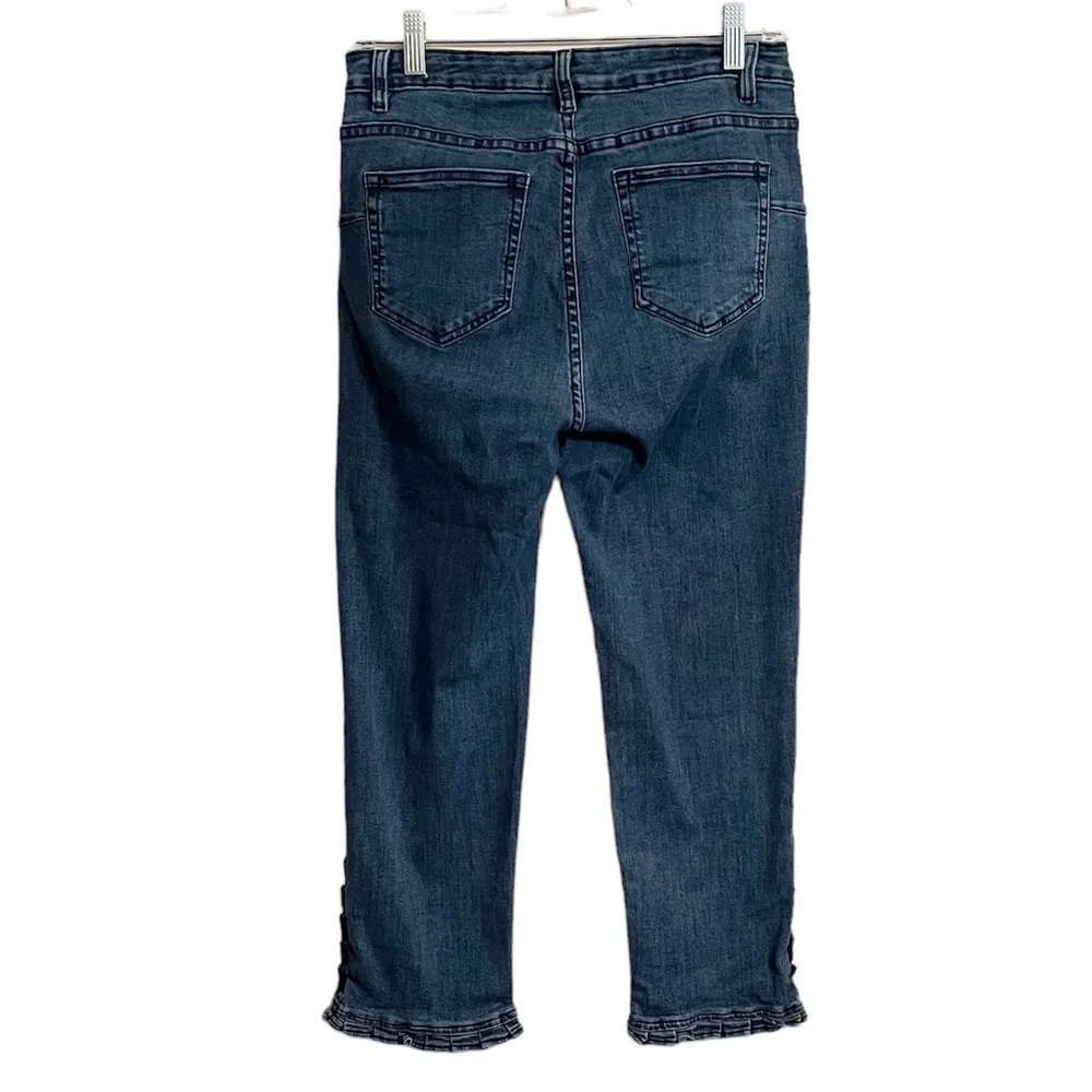 Soft Surroundings Arabella Ruffle Hem Cropped Jeans in BLUE DENIM. Size 6 - Image 3