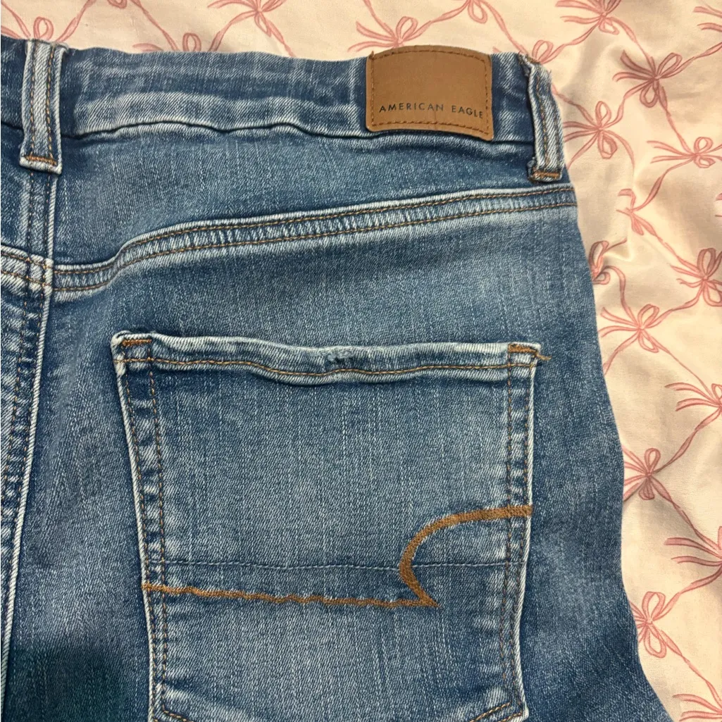 American Eagle Curvy Hi-Rise Shortie Distressed Blue Jean Shorts size 16 - Image 3