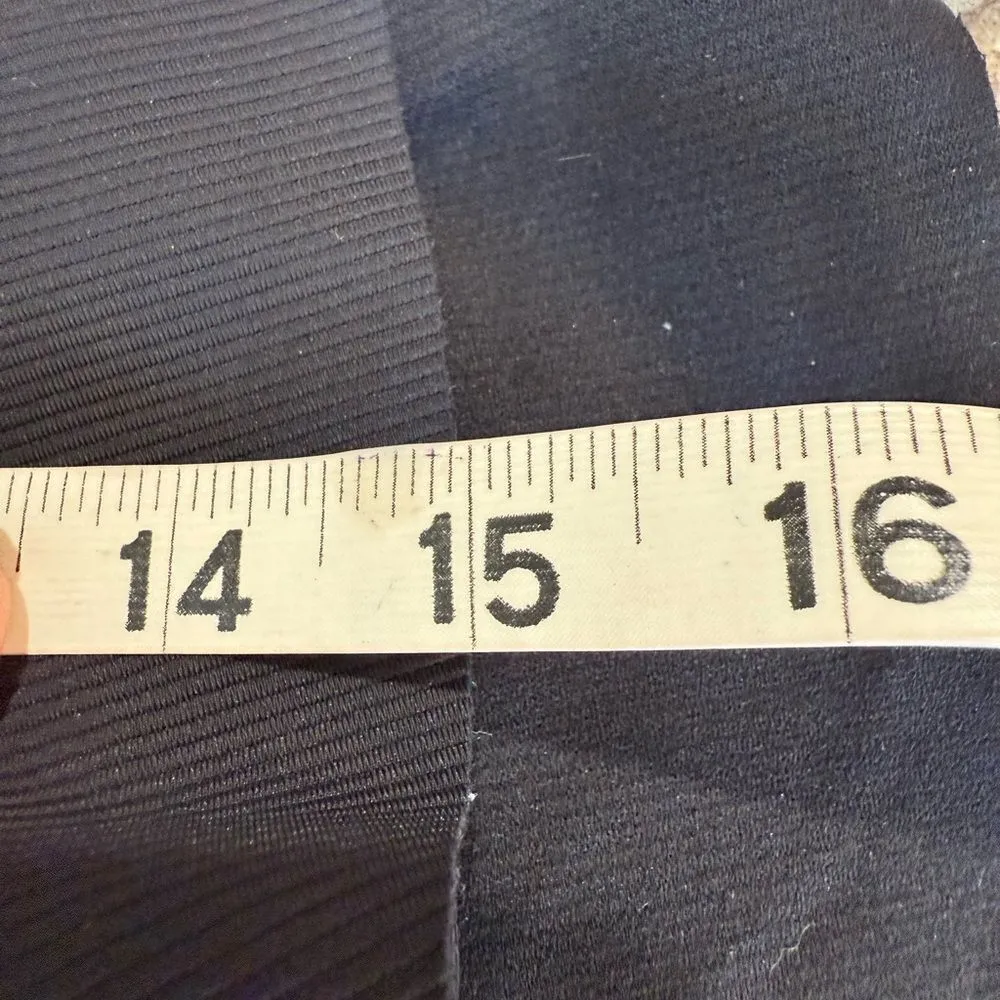 Amazon  Black Tennis Skort Size Extra Large - Image 6