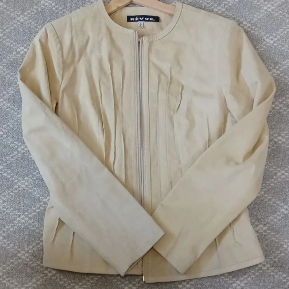 Révue leather jacket Size M - Image 2