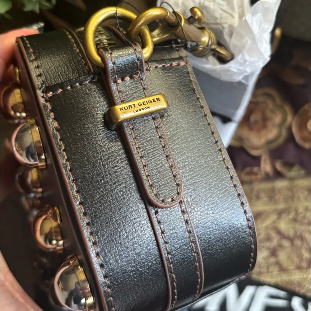 Authentic KURT GEIGER LONDON leather studs Eagle head zip top crossbody - Image 5
