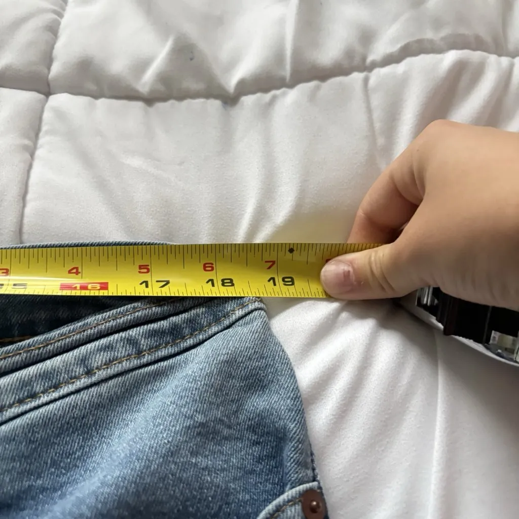 Denizen From Levis Jean Shorts Womens 18 W34 Vintage High Rise Blue Denim - Image 4