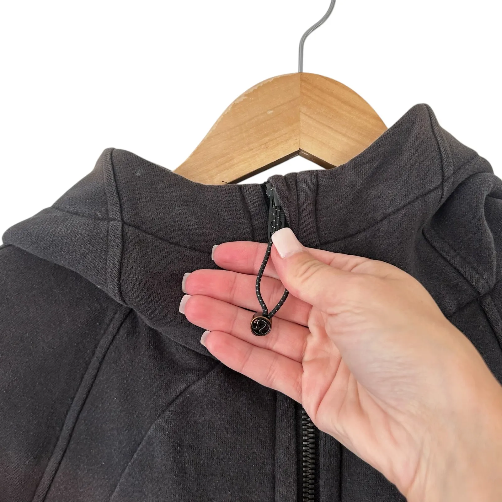 Lululemon Black Full Zip Hoodie Sz 8 - Image 4