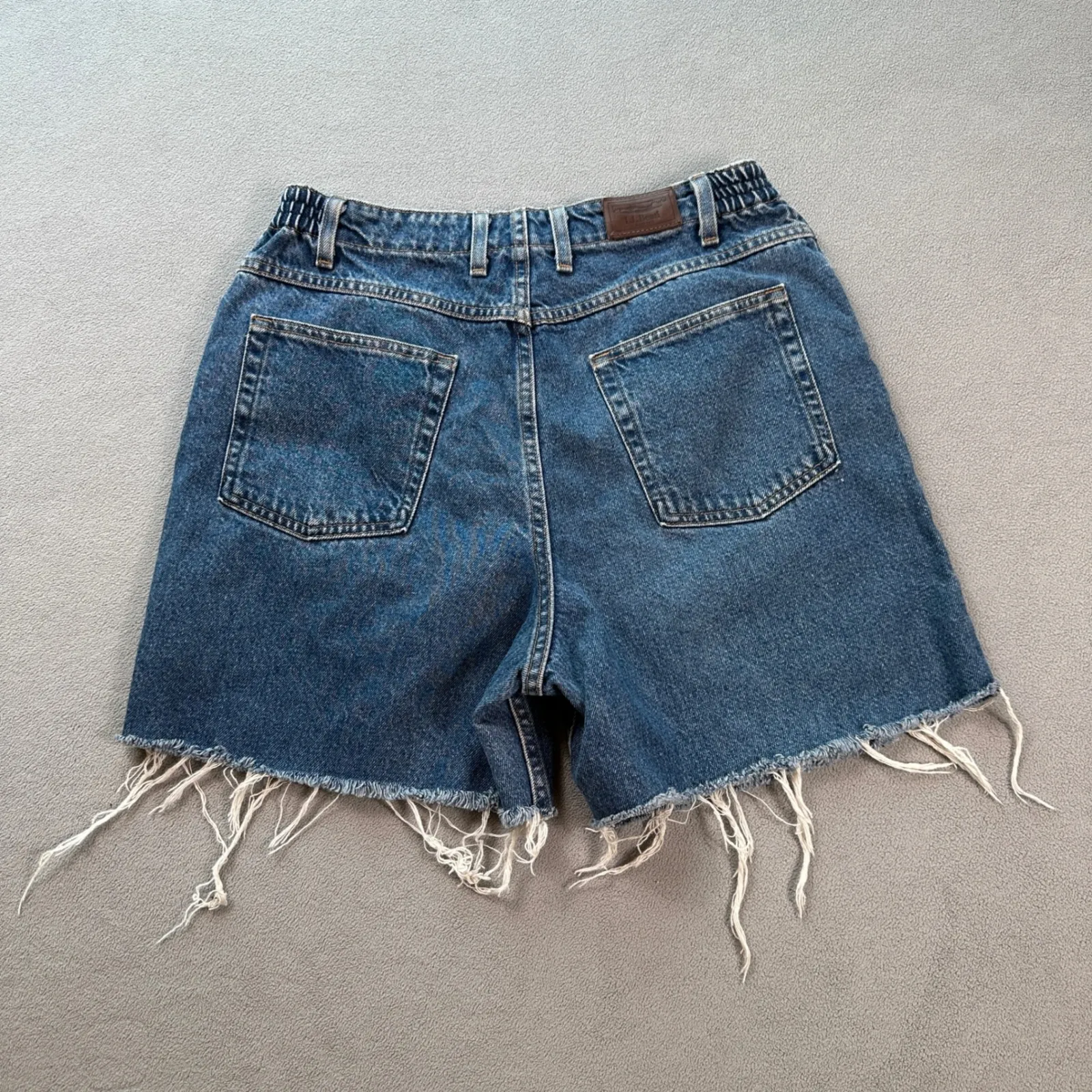 Vintage LL Bean Womens Denim Cut Off Shorts Comfort Waist Frayed Hem Blue 14 M - Image 2