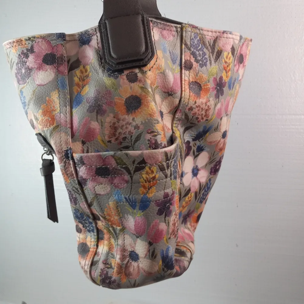 Rosetti M/L Springtime Floral Gray Women's Shoulder Bucket Bag - Image 4