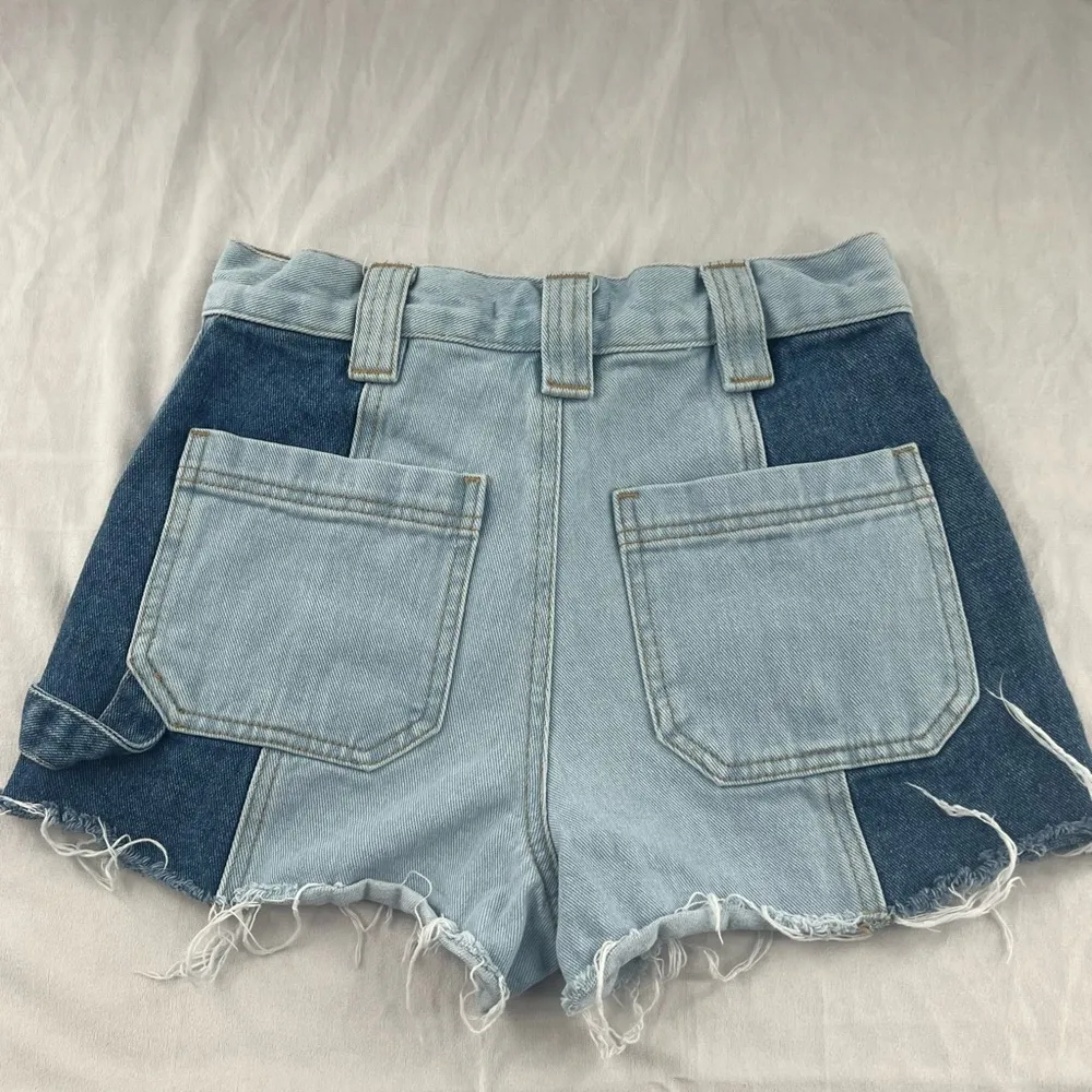 PacSun Blue Jean Shorts Color-Block Design - Image 2