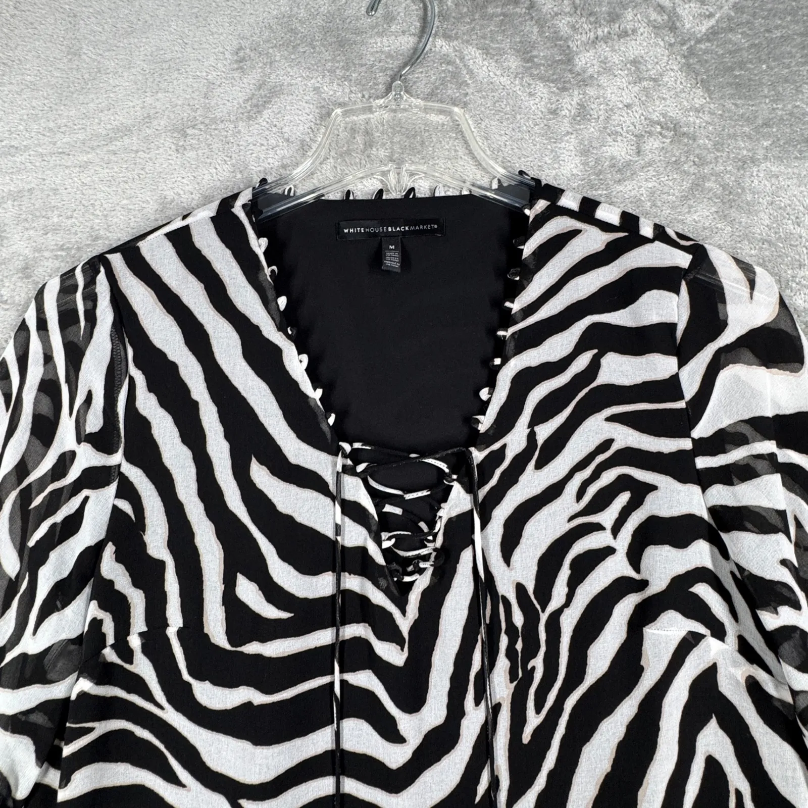 White House Black Market Blouse Zebra Print‎ Lace Up Balloon Sleeve Edgy Medium - Image 4