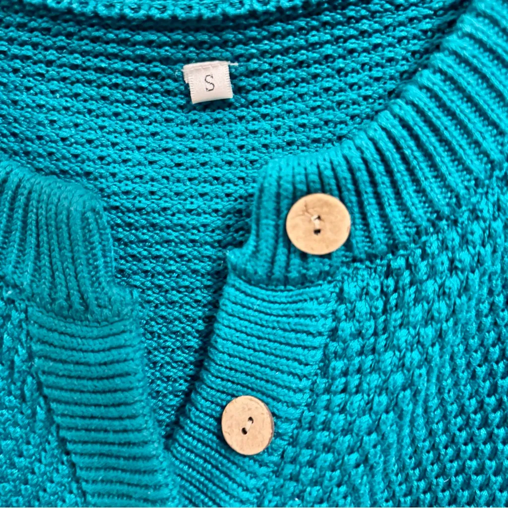 NWOT Gorgeous Teal sweater Sz small Green - Image 3