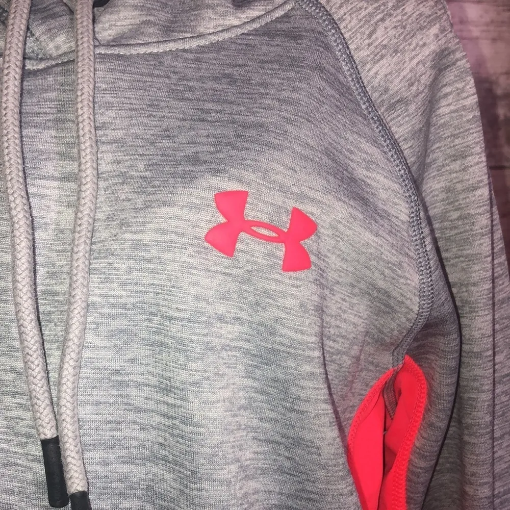 Under armor cold gear storm hoodie hot pink and gray small loose fit swe…​ - Image 4