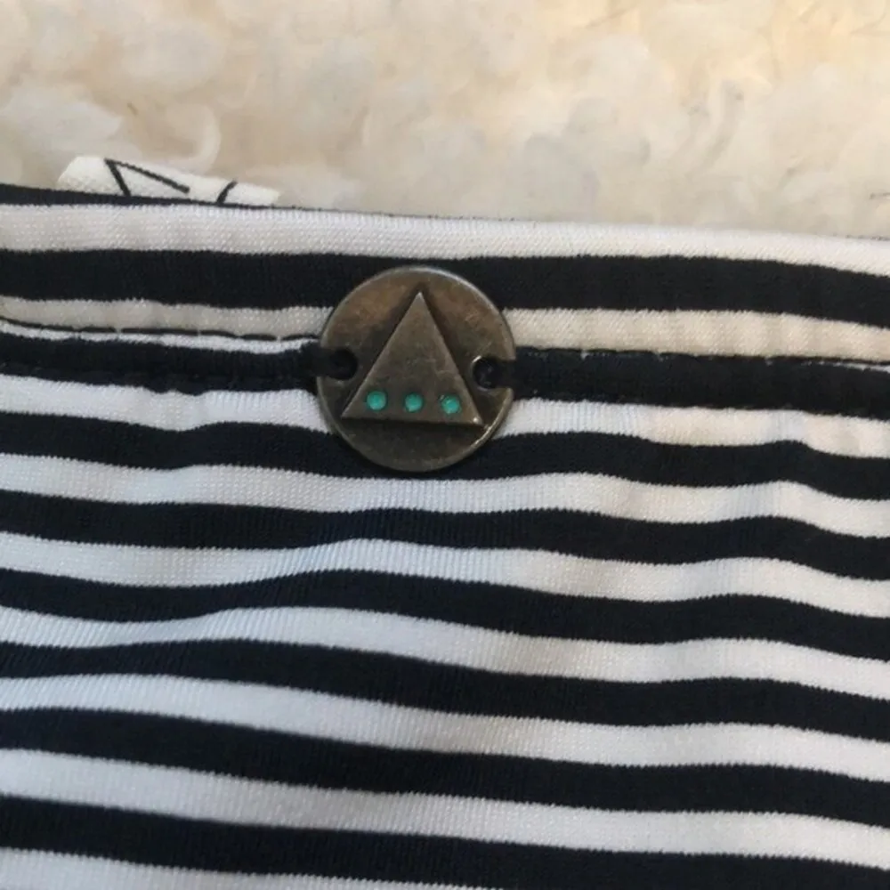 AMICA NWT Women's Stripe Aztec Tribal Side Ties Bikini Kini Swimsuit Bottoms XS Black - Image 5