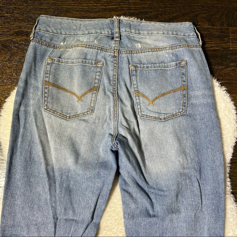 Bullhead Denim Co Distressed Light Wash Boyfriend Skinny Jeans - Image 11