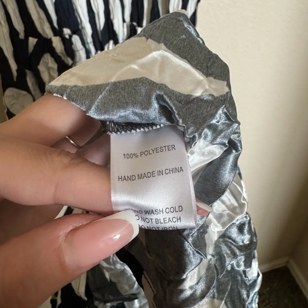 Alquema Crinkle Dress witg front pockets in ink‎ white droplet Sz 1 black Size M - Image 9