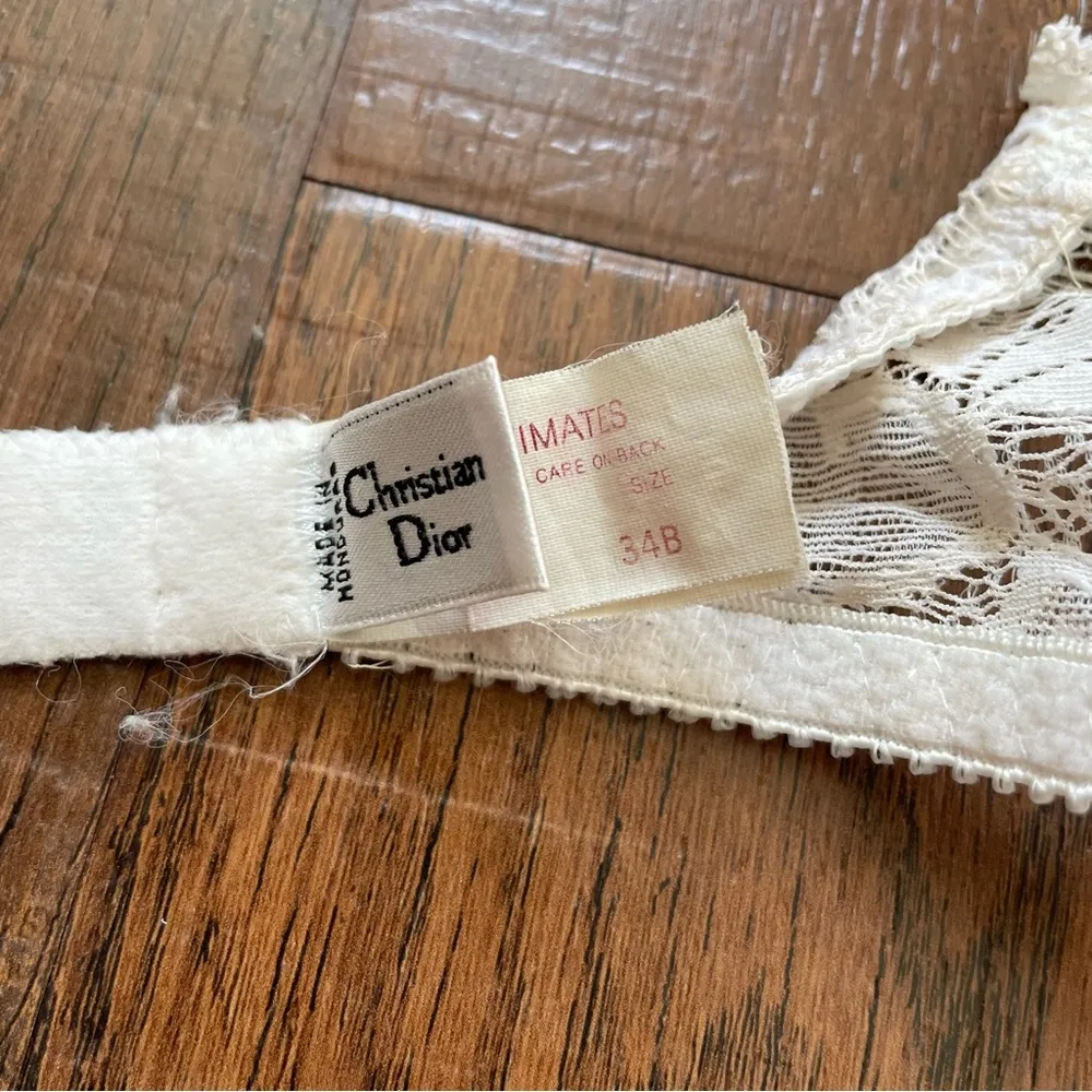 vintage white lace bra, 34B - Image 8