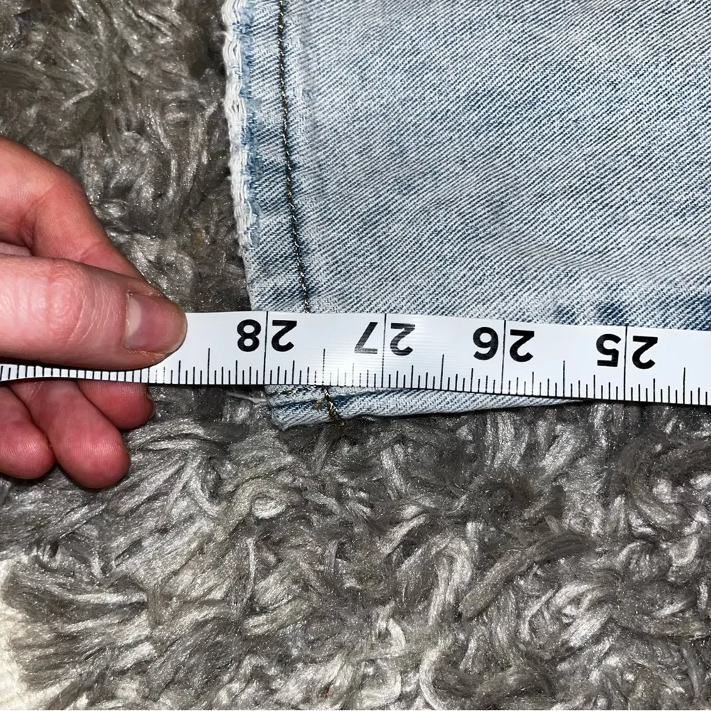 Princess Polly straight leg distressed jeans size 4 - Image 3