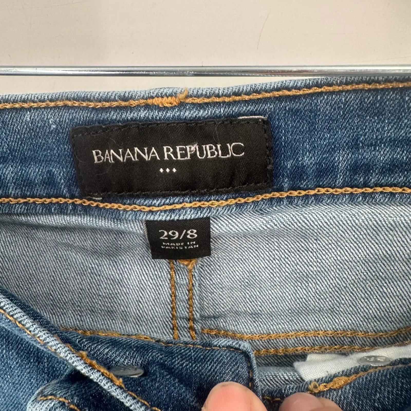 Banana Republic Women's Blue Denim Bermuda Shorts‎ Size 29/8 Medium Wash - Image 2
