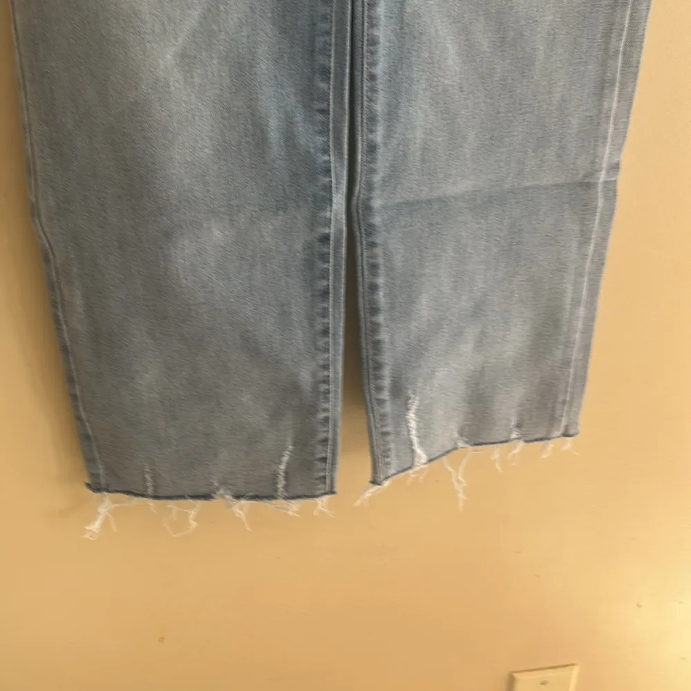 a.n.a Women's Light Blue high rise straight Jeans NWT 10 - Image 2