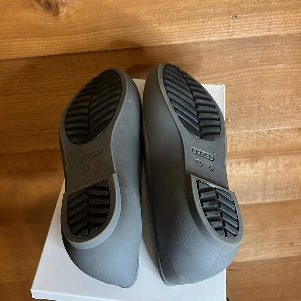 Crocs Iconic Comfort Slate Grey Ballet Flat Rubber Sole Pointed Toe - Image 4