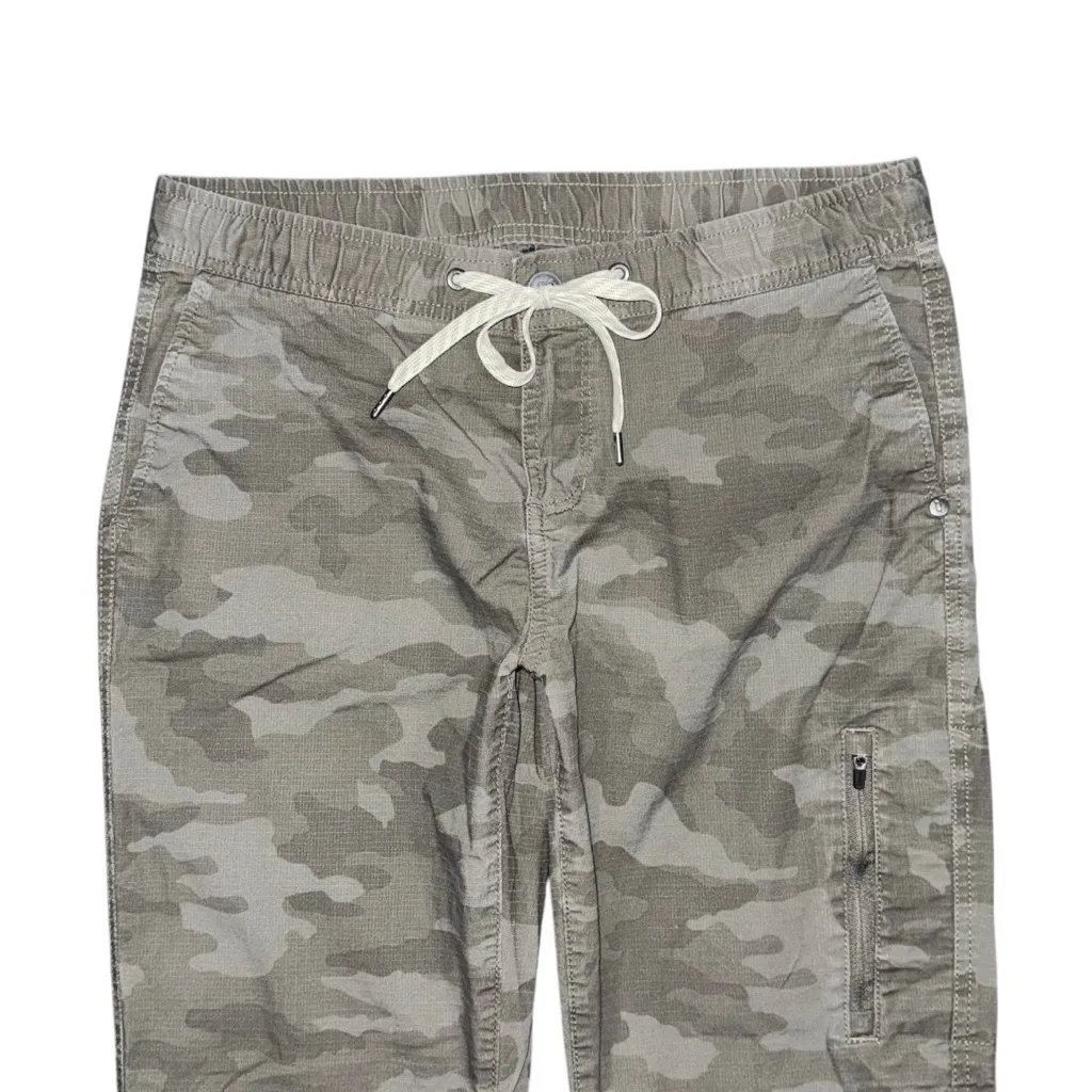 Vuori Women’s Ripstop Pants Size M Camo Green Organic Cotton Stretch Drawstring - Image 3