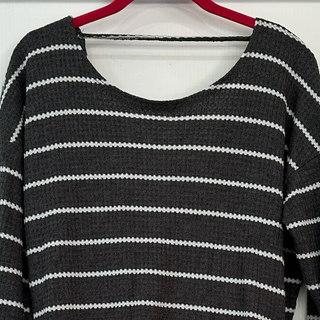 BKE Striped Backless Long Sleeve Knit Pullover Top NEW Size XS - Image 3