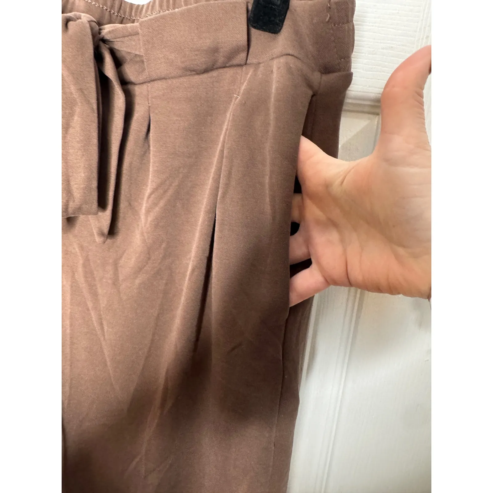 HOODIES Woman's Size M Brown Paperbag Waist Tie Cropped Pants Size M - Image 4