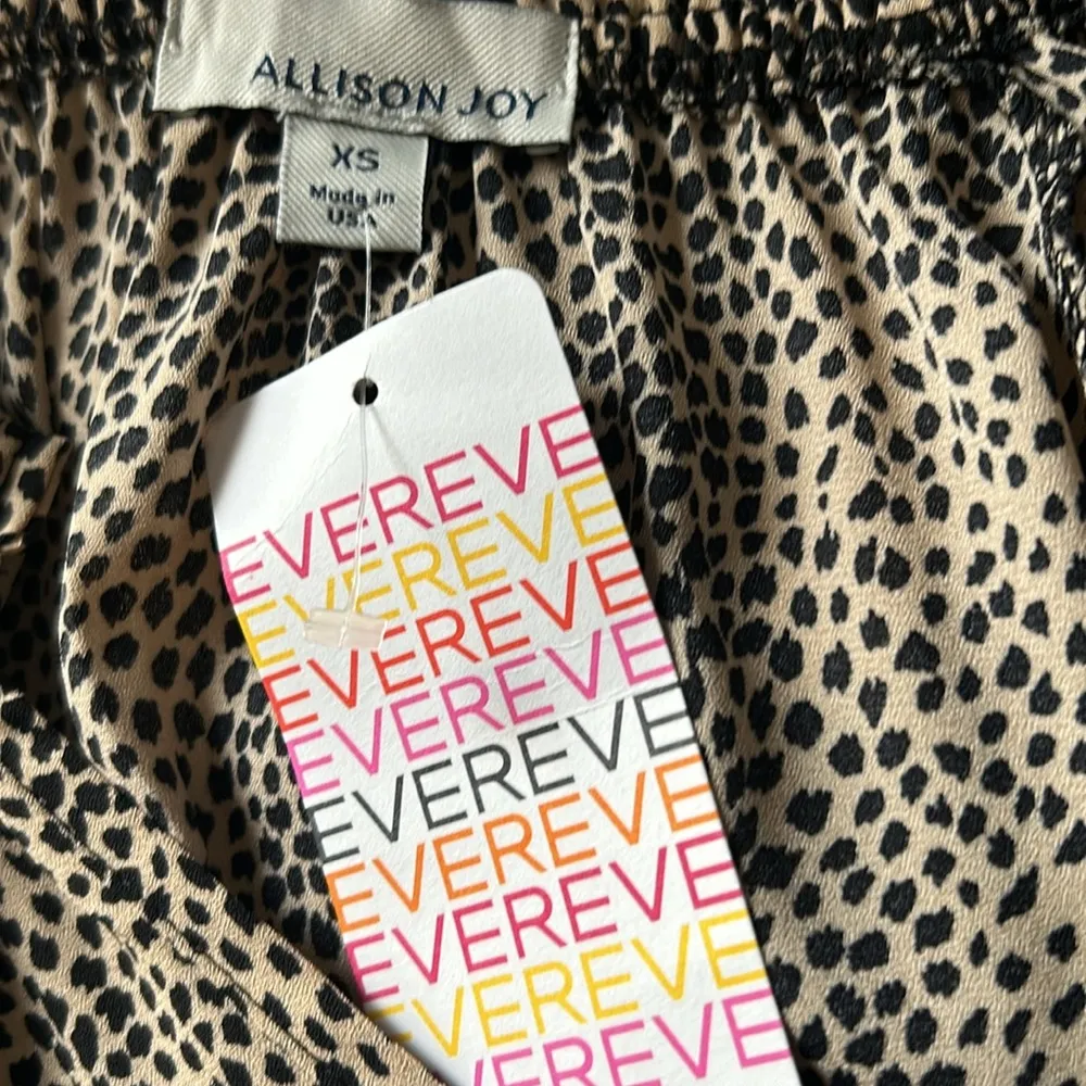 New Evereve’s Allison Joy Long Sleeve V-Neck Animal Print Ruffle Collar Blouse - Image 9