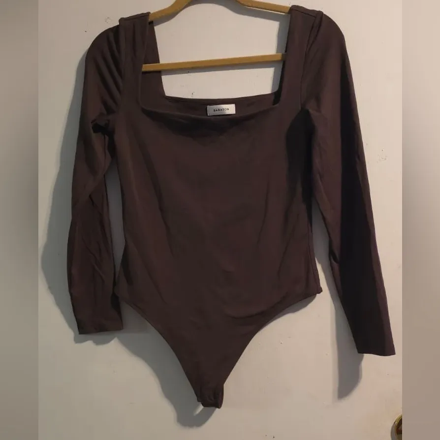 Babaton Chocolate Long Sleeve Bodysuit - Image 4
