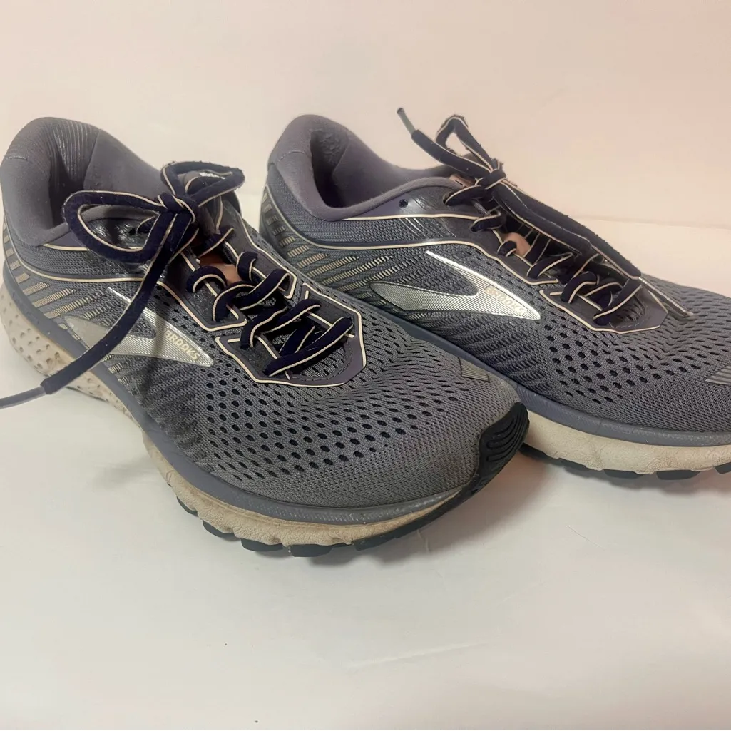 Brooks Ghost 12 Athletic Shoes Gray Purple Size 9.5 Womens - Image 6