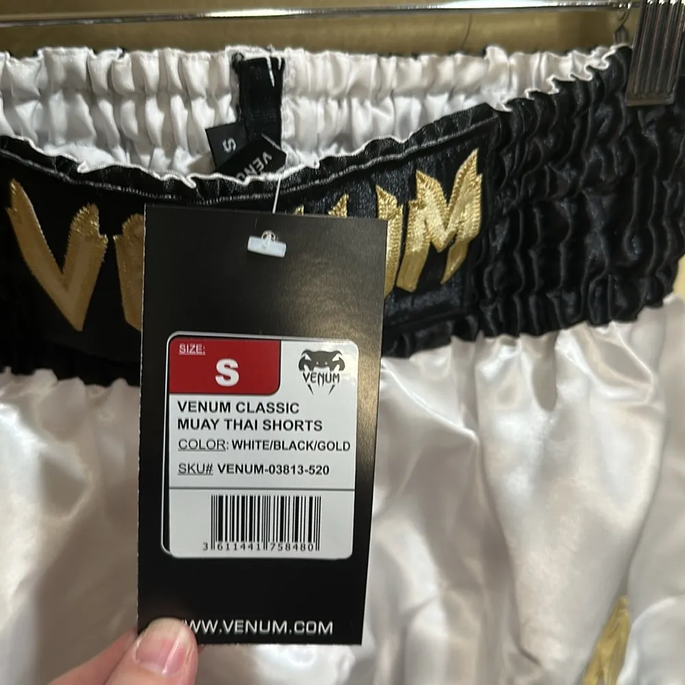 NWT Venum Classic Size Small Muay Thai Shorts White - Image 5