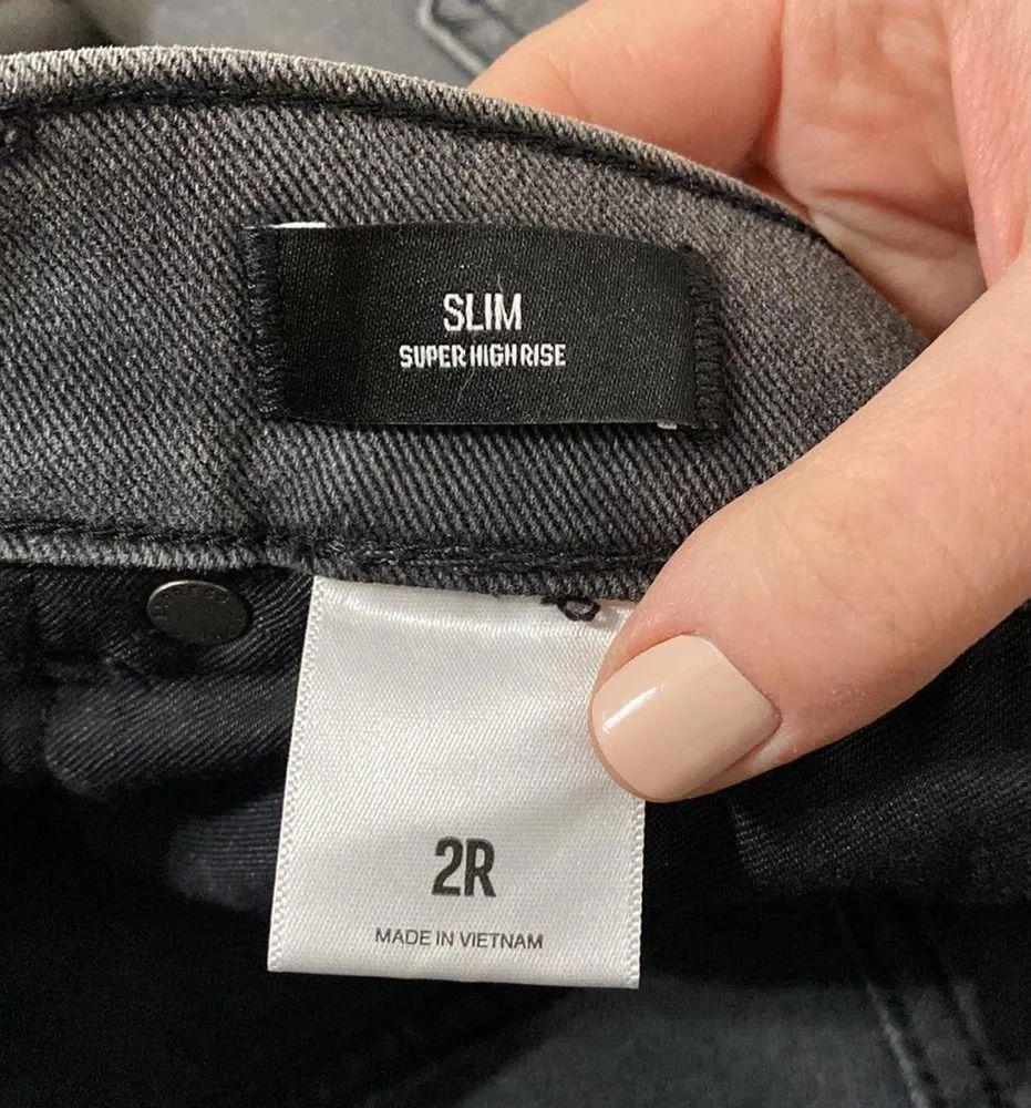 Express Slim super high rise embellished washed black jeans size 2 - Image 11