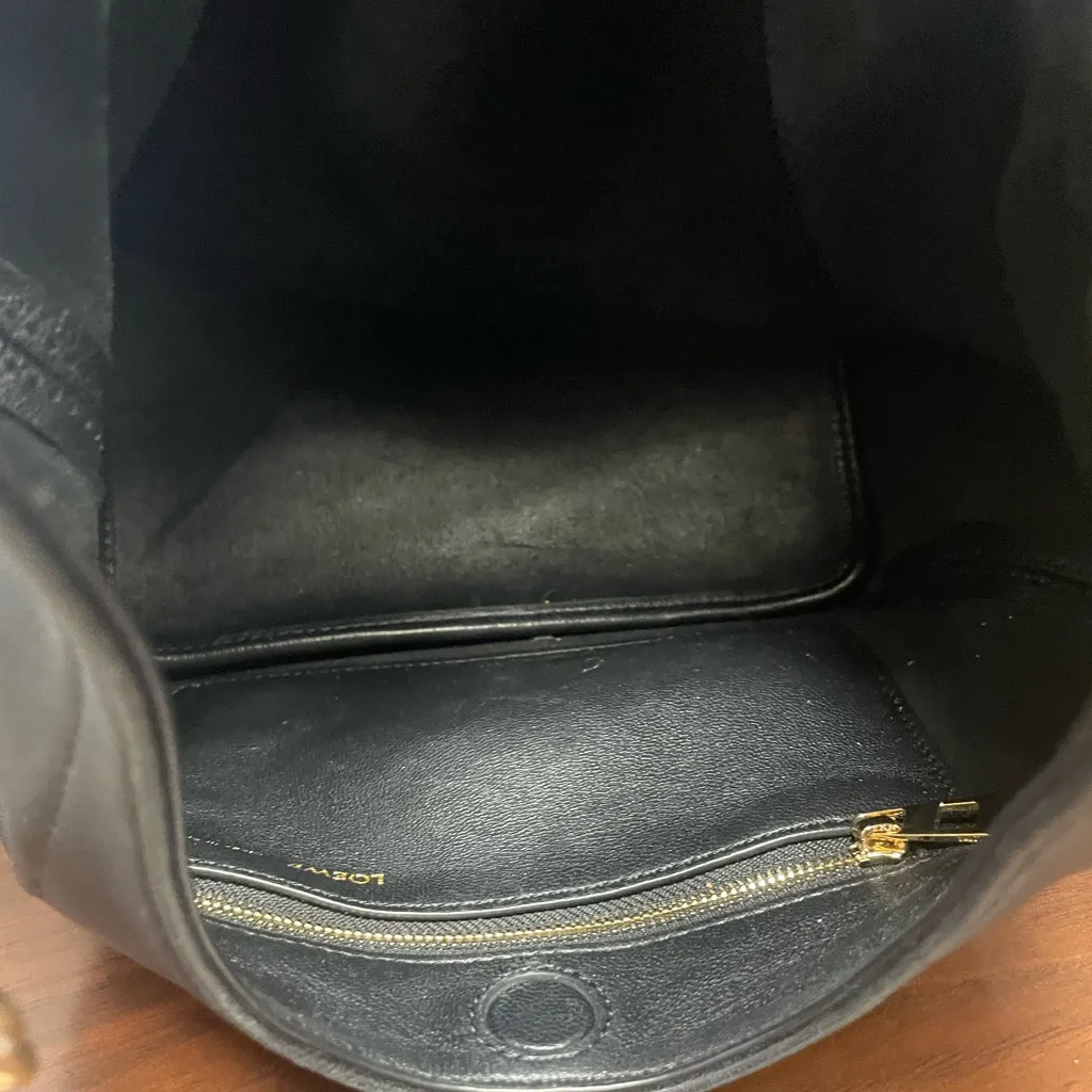 Loewe Small Squeeze bag in mellow nappa black lambskin - Image 10