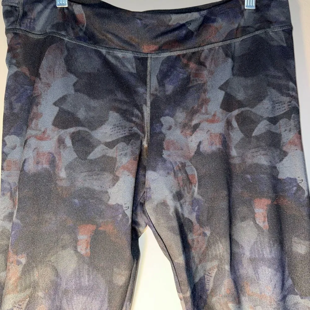 Adidas women’s climalite 7/8 midrise leggings patterned #722 - Image 3