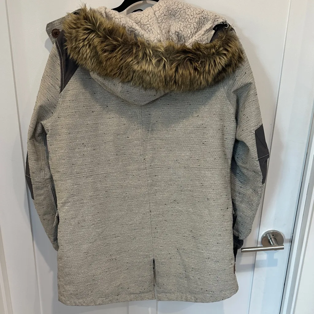 686 Parklan Women's Heathered Ski & Snow Jacket with Faux Fur Trim sz medium Gray - Image 10