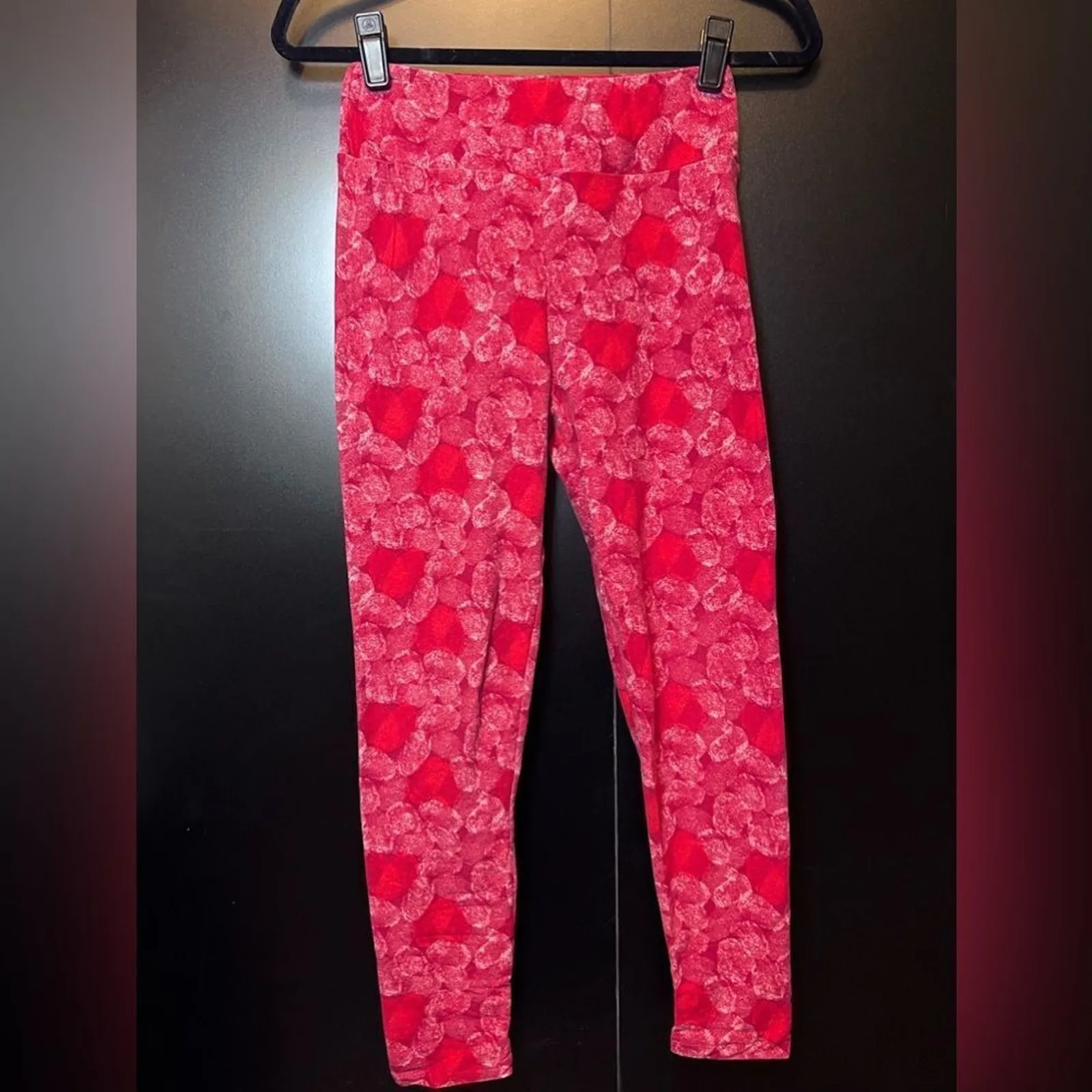 LuLaRoe OS Thumbprint Heart Leggings (one size) - Image 3