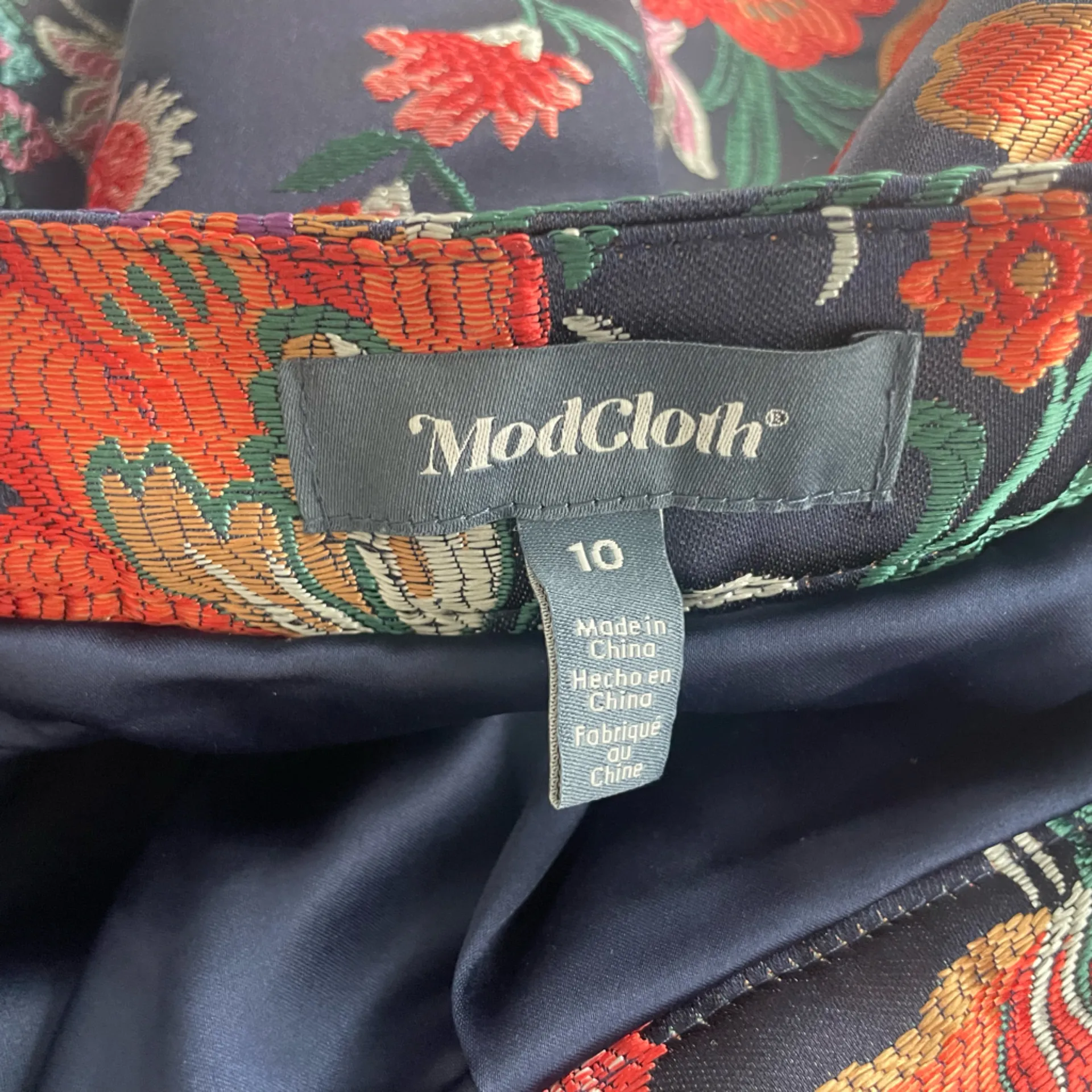 ModCloth Navy Skirt with Embroidered Flower Pattern - Size 10 - Image 3
