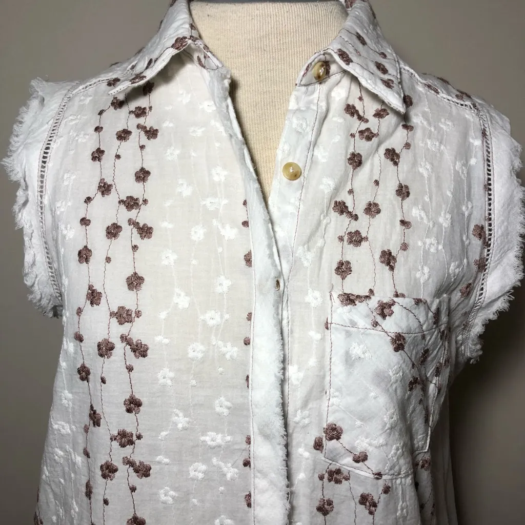 Anthro Hyku embroidered tunic sleeveless top frayed raw hem boho festival dress White Size M - Image 3