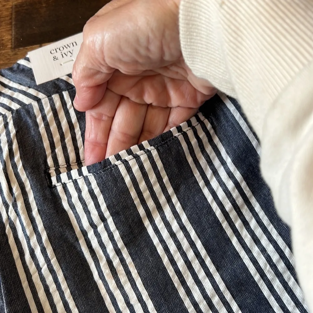 CROWN & IVY Striped‎ Shorts Size 2 NWT - Image 7