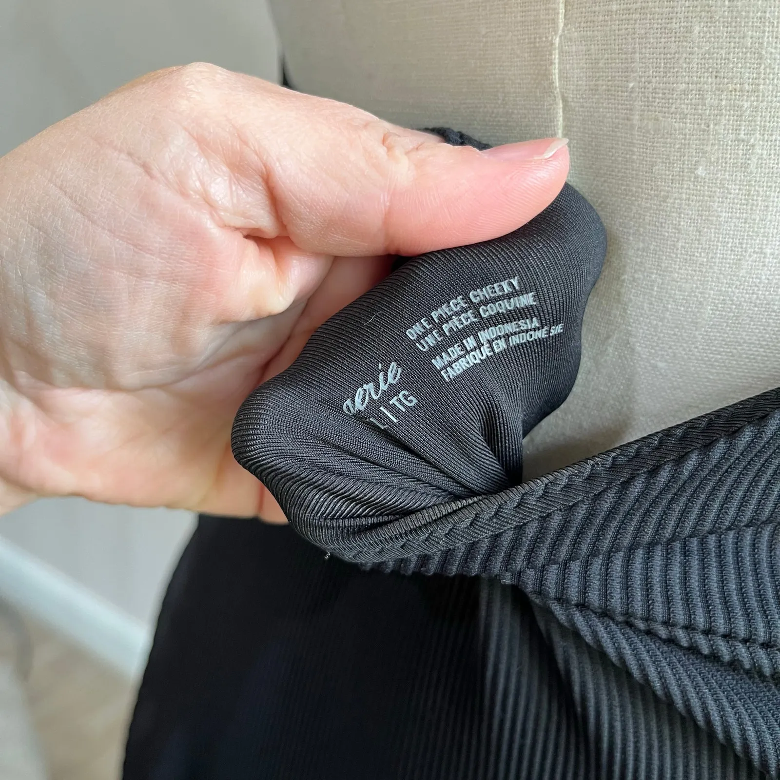 Aerie Black Ribbed One Piece Swimsuit Strapless Cheeky Size XL - Image 7