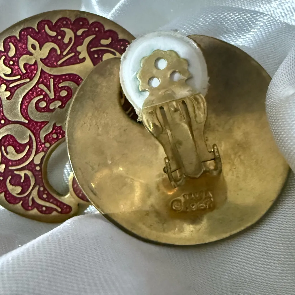 Vintage MMA Metropolitan Museum of Art Red Enamel Earrings Clip‎ On 1987 - Image 5