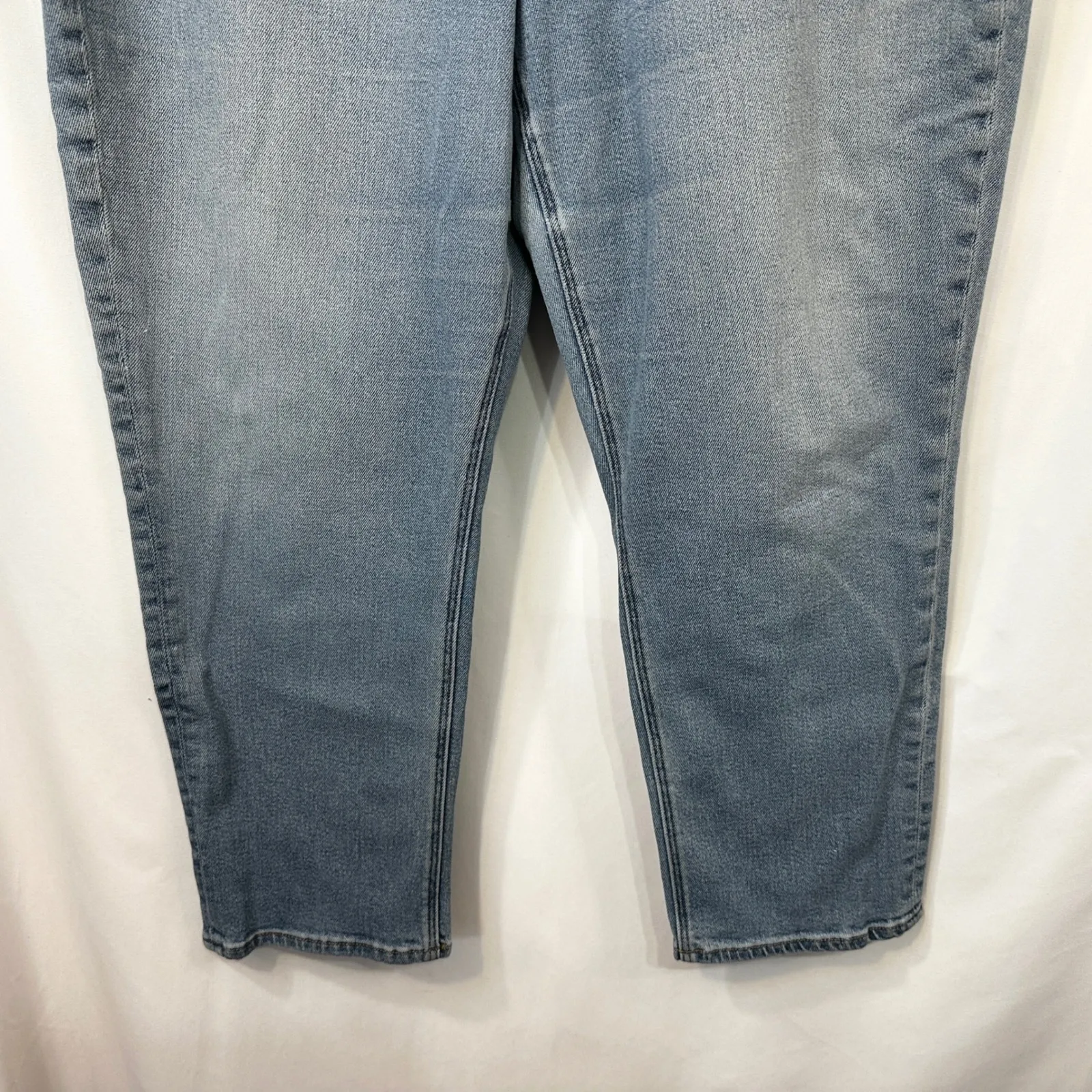 American Eagle Plus Size 18 Mom Jeans Light Wash Stretch High Rise Relaxed 834 - Image 7