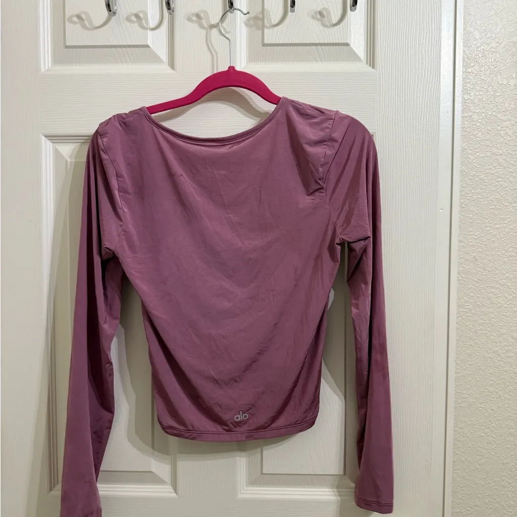 Alo Mauve Pink Button Hook Rutched Blouse Top - Image 5